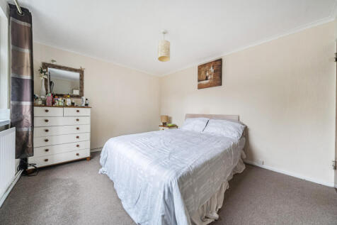 1347708-4-68b7184...