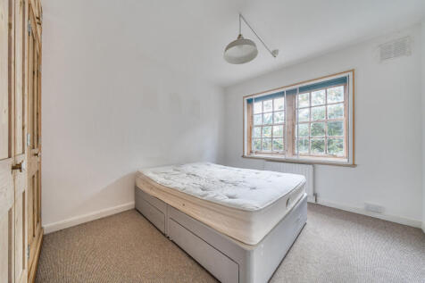 1371698-3-69148b6...