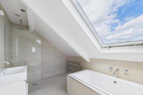 en suite 1.jpg