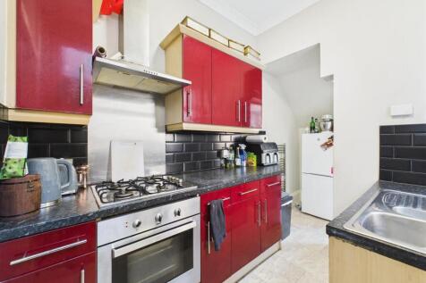 Kitchen 2.jpg