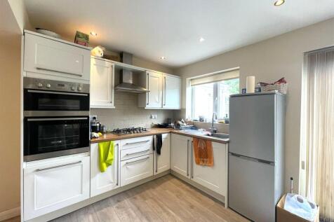 Open Plan Kitchen / Lounge