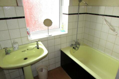 KensingtonRd39bath.JPG