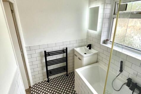 SomersetRd24Bathroom