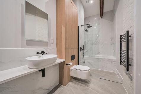 2nd bath barnabas.jpg