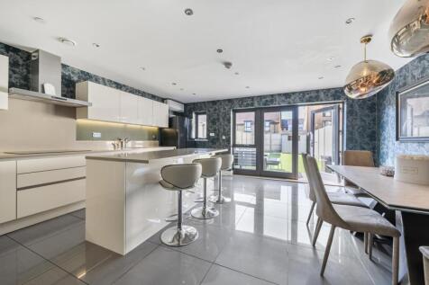 1357526-10-68cd2836b6612-ARW .jpg