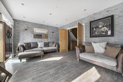 1357526-13-68cd284d47dab-ARW .jpg