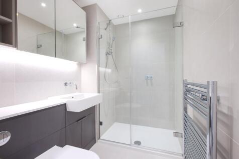 Main ensuite