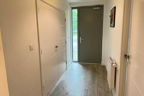 669b76ae-c85a-425...