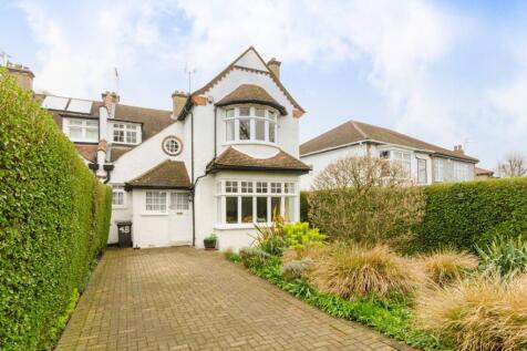 Properties For Sale in North Finchley - Flats & Houses For Sale in