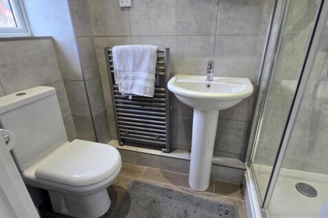 En Suite Shower Room