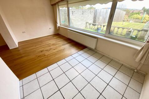 Sitting Room/Dining Room