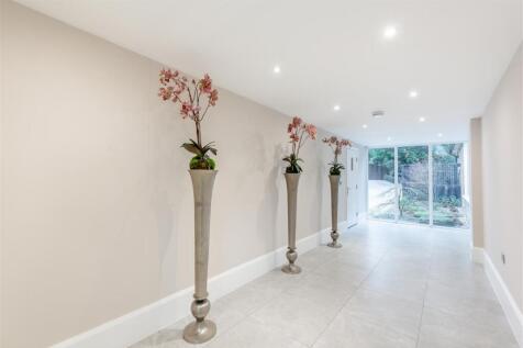 8538054-interior29.jpg