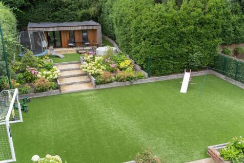 OBI_Will's House_7R50182_Garden.jpg