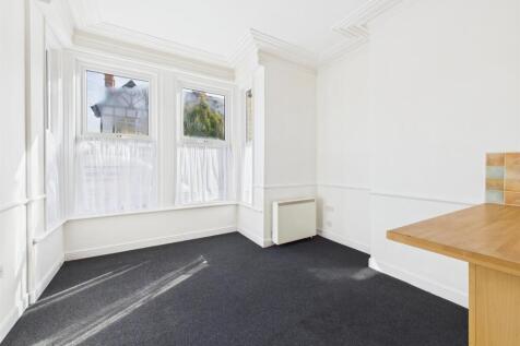 Open plan kitchen/living: