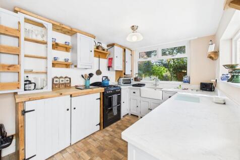 Kitchen:
