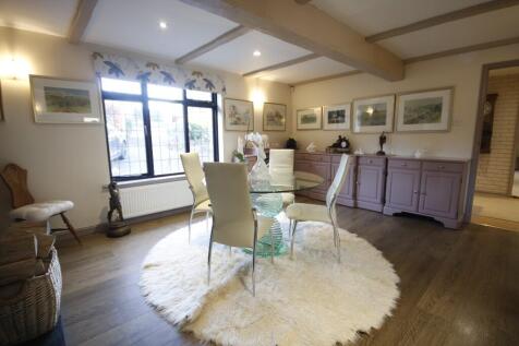 Breakfast/Dining Rm