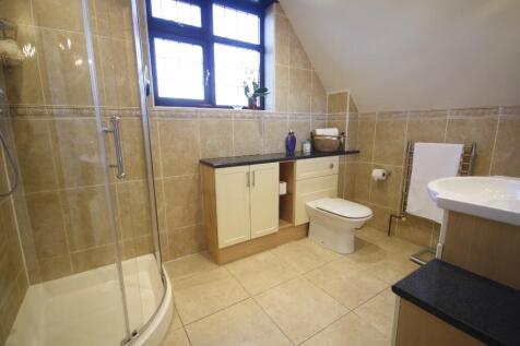 En-Suite Shower Rm