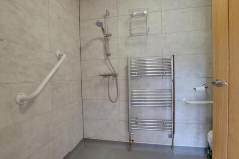 ANNEXE - BEDROOM ONE ENSUITE