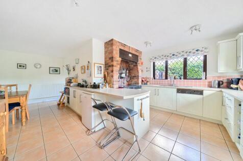 Kitchen/Breakfast Rm