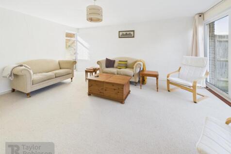 CAM02600G0-PR0413-STILL013.jpg