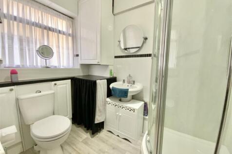 Shower Room (Ground Floor)