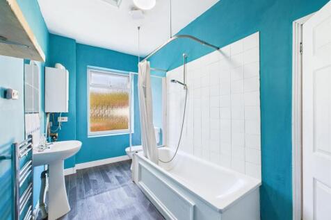 9 - Two bedroom terraced house.jpg