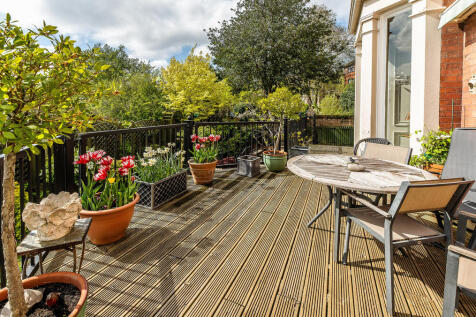 3-35 Newcastle Dr...