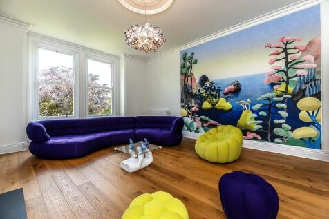 2 Elmhurst House ...