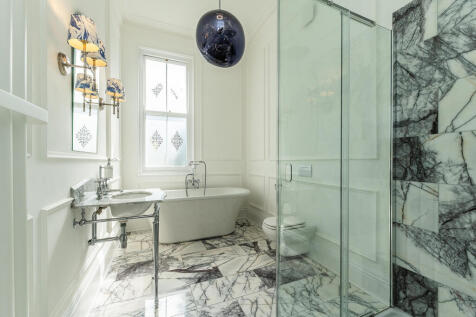 2 Elmhurst House ...