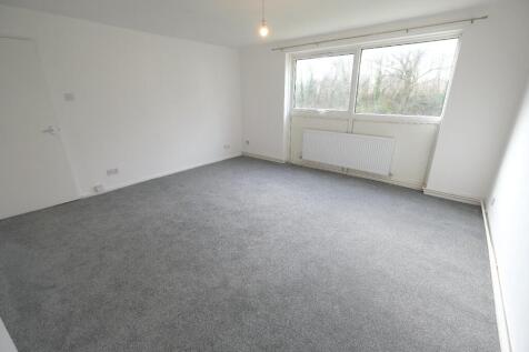 SITTING/DINING ROOM