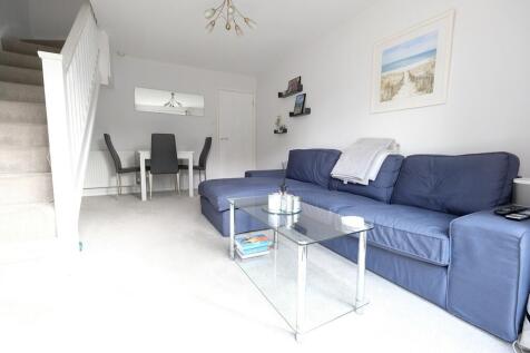 SITTING/DINING ROOM