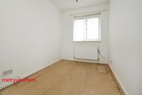 FRONT BEDROOM