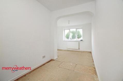 REAR BEDROOM