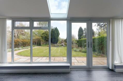 18-9 view to garden from conservatory.jpg