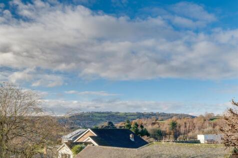 4 Cliffe End Road-3.jpg