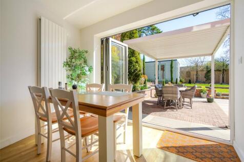 Family Room Bi-Fold