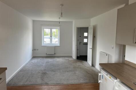 Kitchen to Lounge .jpg