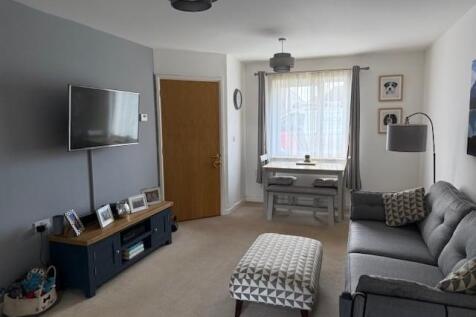 Lounge and Dining.jpg