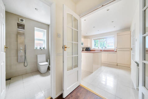 1346121-5-68b8839...