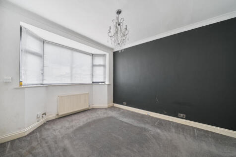 1376628-3-690b4d2...