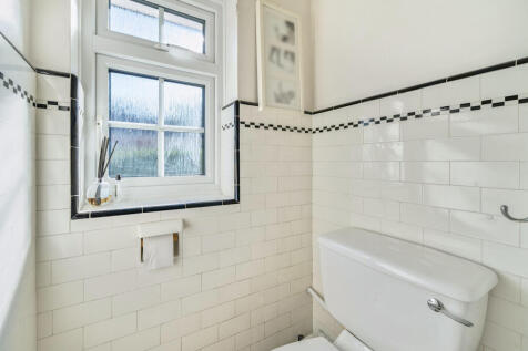 1358995-8-68d558b...