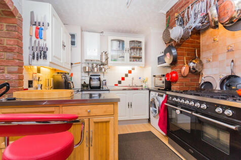 Kitchen/Breakfast...