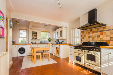 Kitchen/Dining Ro...