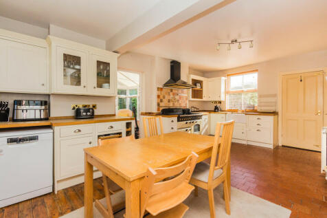 Kitchen/Dining Ro...