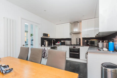 Kitchen/Dining Ro...