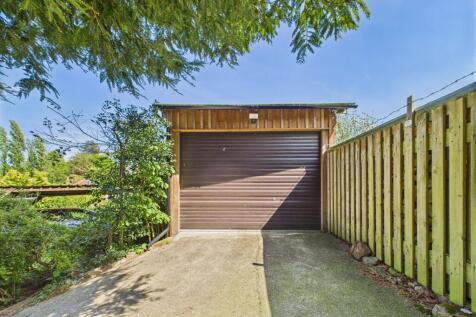 Detached Garage