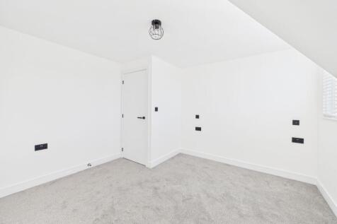 Principal Bedroom Suite