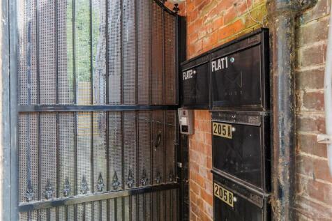 2 185 High st (19).jpg