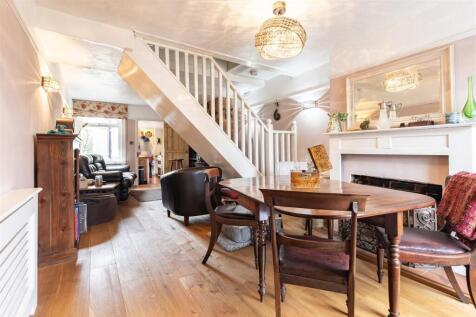 174 High Road  (1).jpg