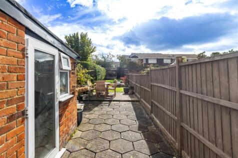 200  High Road,  CM16 6EF (13).jpg